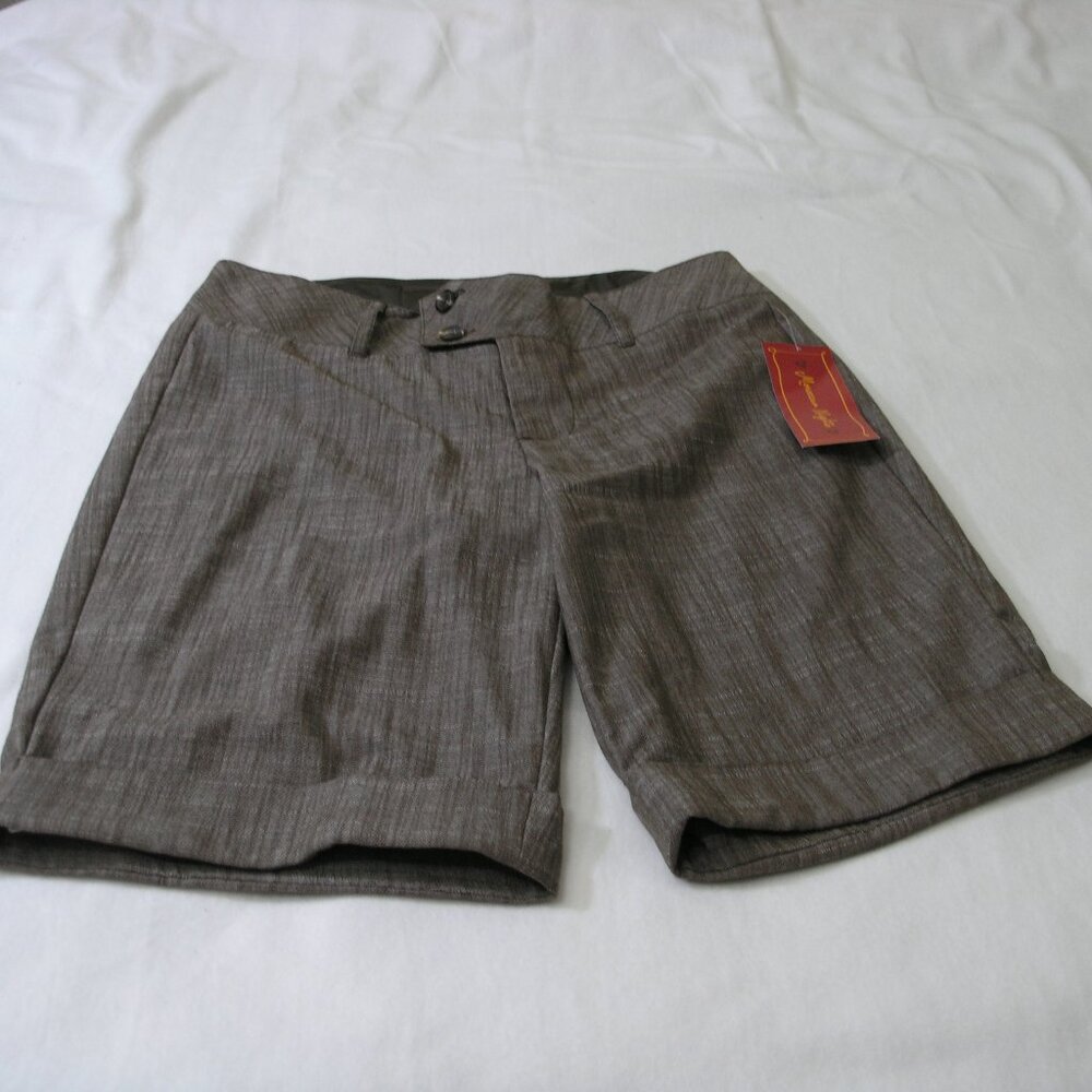Soulmates NWT Women's Brown trouser shorts Size 11